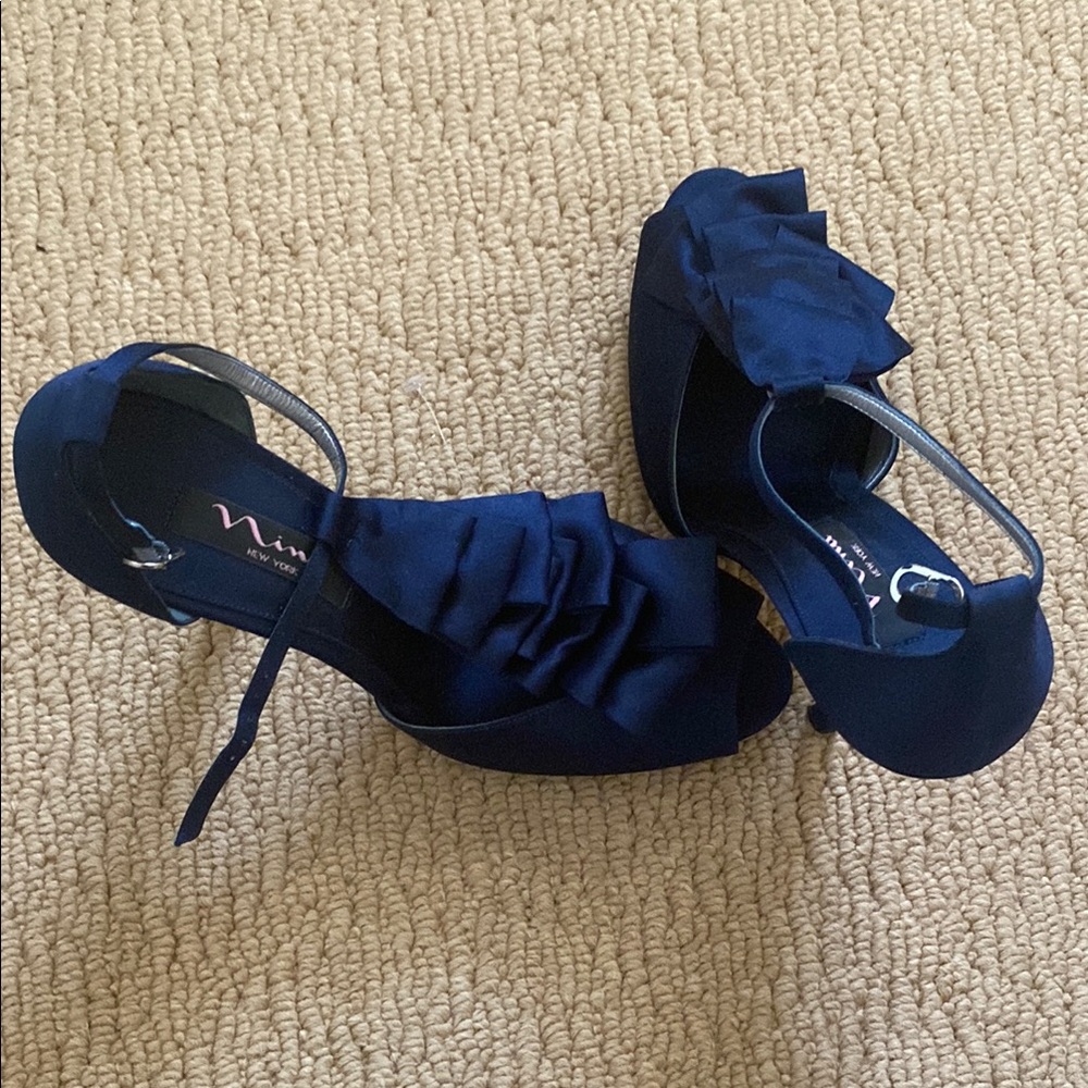Nina Women's Navy Blue Heels